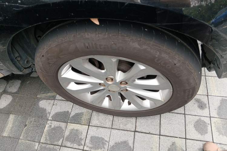 Used Land Rover Discovery 2010 4.0 V6 HSE Gasoline Model Right Front Wheel Hub