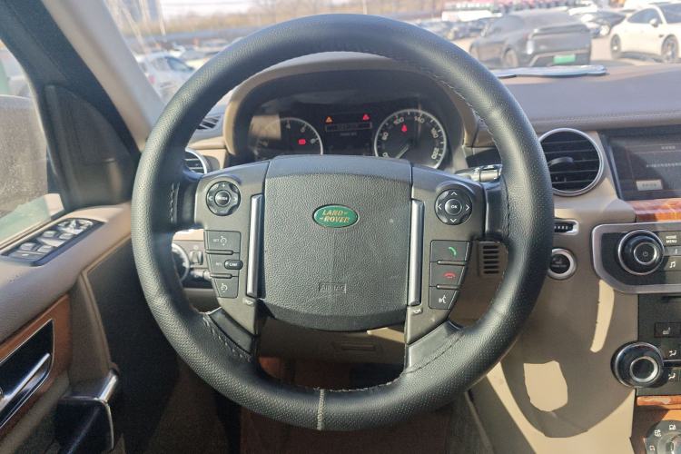 Used Land Rover Discovery 2010 5.0 V8 HSE Gasoline Model Steering Wheel