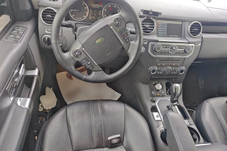 Used Land Rover Discovery 2010 5.0 V8 HSE Gasoline Model Steering Wheel