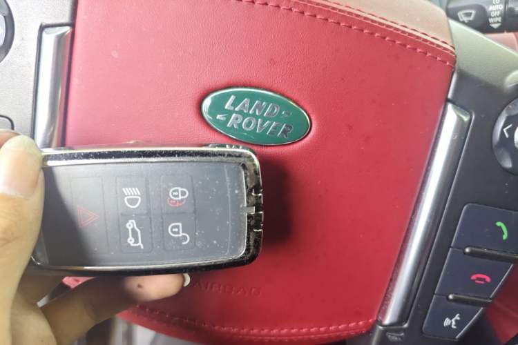 Used Land Rover Discovery 2010 4.0 V6 HSE Gasoline Model Vehicle Key