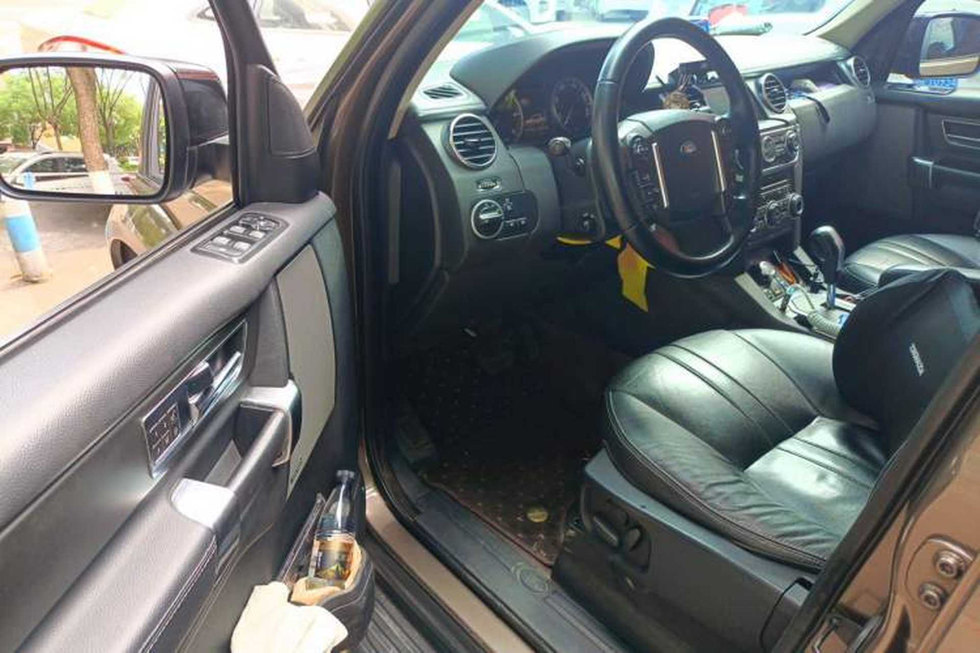 Used Land Rover Discovery 2010 3.0 TDV6 HSE Diesel Edition Driver Seat