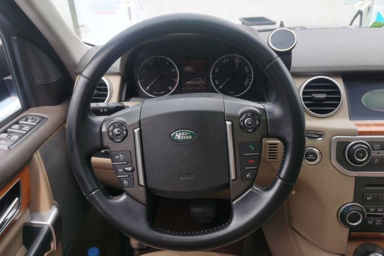 Used Land Rover Discovery 2010 4.0 V6 HSE Gasoline Model Steering Wheel