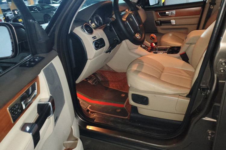 Used Land Rover Discovery 2010 3.0 TDV6 HSE Diesel Edition Driver Seat