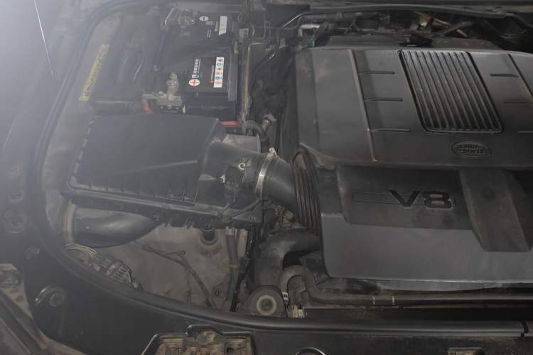 Used Land Rover Discovery 2010 5.0 V8 HSE Gasoline Model Engine Bay Right