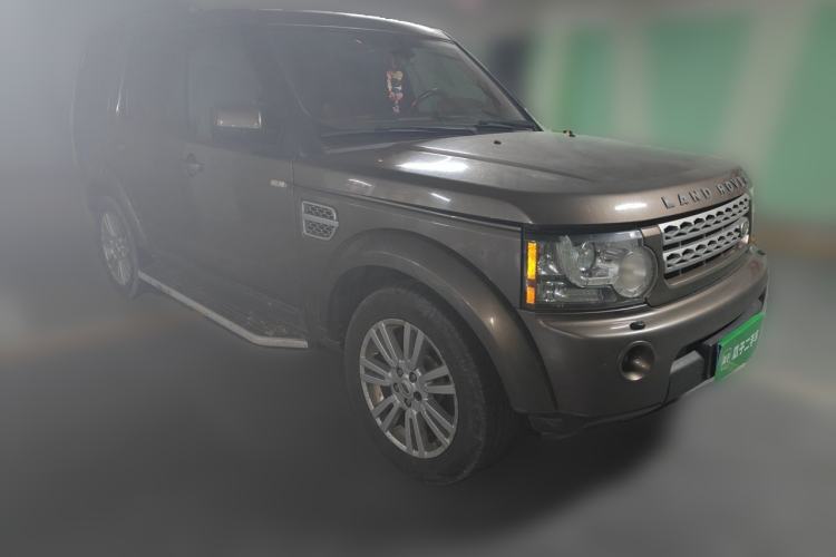 Used Land Rover Discovery 2010 5.0 V8 HSE Gasoline Model Front Right 45 Deg