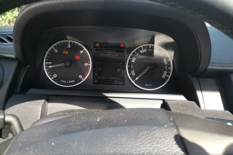 Used Land Rover Discovery 2010 3.0 TDV6 HSE Diesel Edition Instrument Cluster