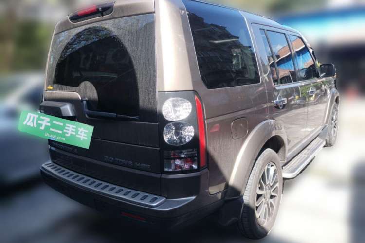 Used Land Rover Discovery 2010 3.0 TDV6 HSE Diesel Edition Rear Right 45 Deg