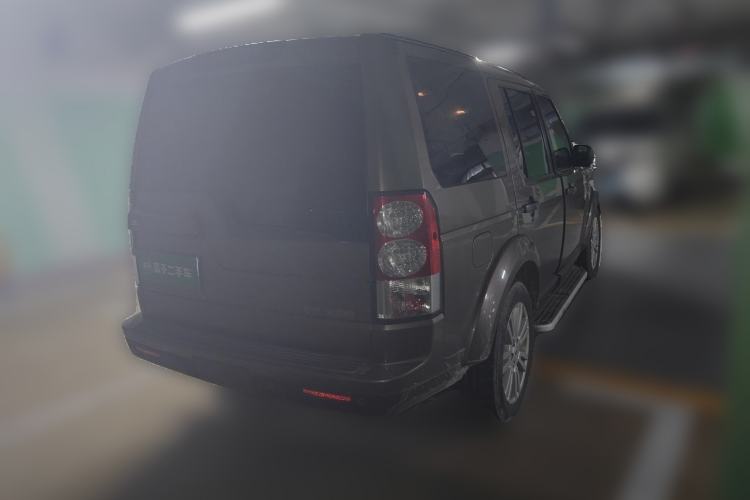 Used Land Rover Discovery 2010 5.0 V8 HSE Gasoline Model Rear Right 45 Deg