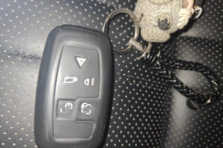 Used Land Rover Discovery 2010 5.0 V8 HSE Gasoline Model Vehicle Key