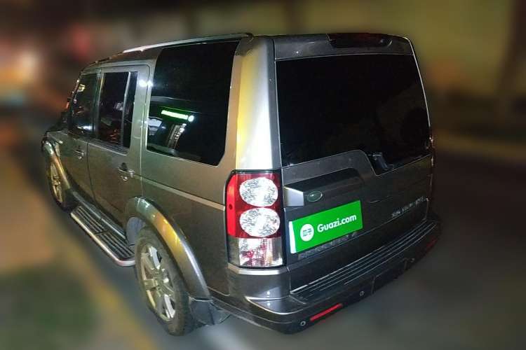 Used Land Rover Discovery 2010 3.0 TDV6 HSE Diesel Edition Rear Left 45 Deg