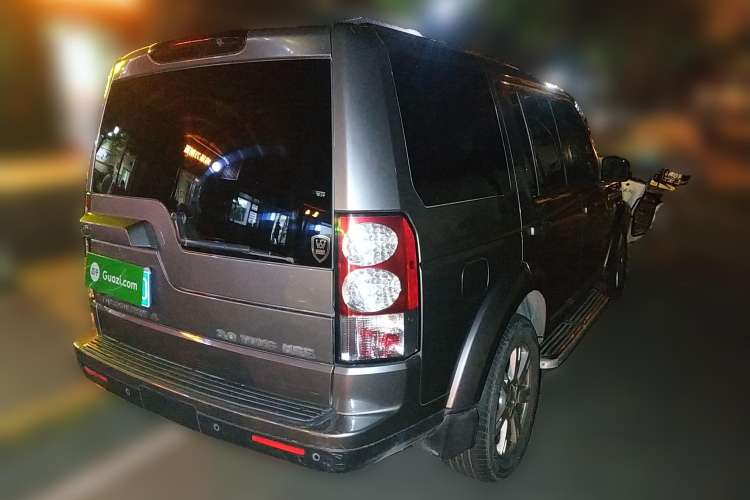 Used Land Rover Discovery 2010 3.0 TDV6 HSE Diesel Edition Rear Right 45 Deg