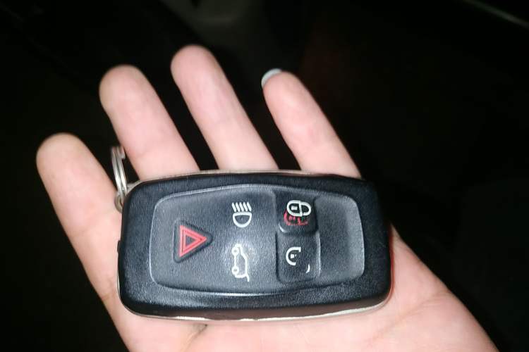 Used Land Rover Discovery 2010 3.0 TDV6 HSE Diesel Edition Vehicle Key