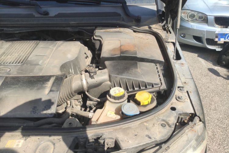 Used Land Rover Discovery 2010 5.0 V8 HSE Gasoline Model Engine Bay Left