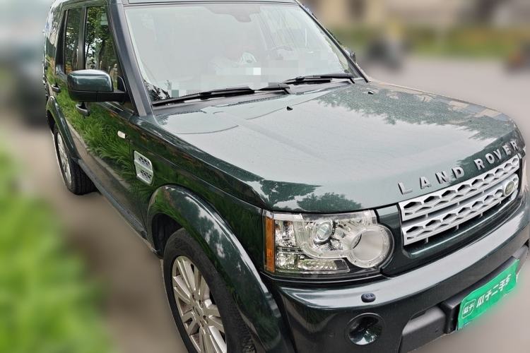 Used Land Rover Discovery 2010 5.0 V8 HSE Gasoline Model Front Right 45 Deg