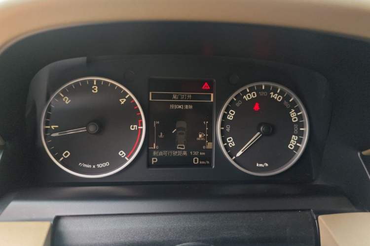 Used Land Rover Discovery 2010 3.0 TDV6 HSE Diesel Edition Instrument Cluster
