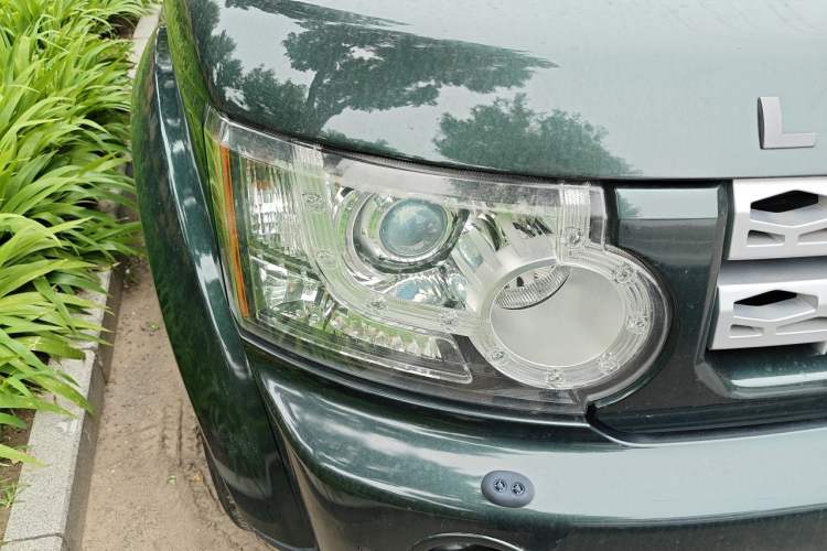 Used Land Rover Discovery 2010 5.0 V8 HSE Gasoline Model Right Front Headlight
