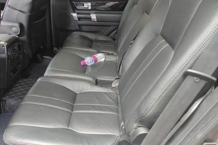 Used Land Rover Discovery 2010 3.0 TDV6 HSE Diesel Edition Left Rear Seat