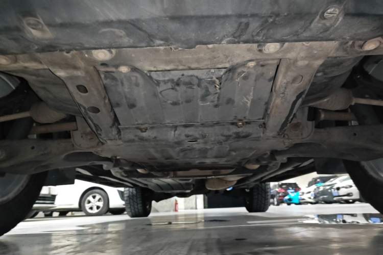 Used Land Rover Discovery 2010 4.0 V6 HSE Gasoline Model Chassis Front