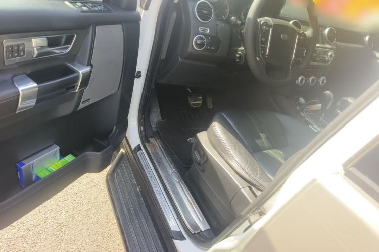 Used Land Rover Discovery 2010 3.0 TDV6 HSE Diesel Edition Driver Seat