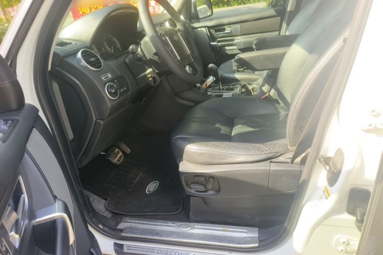 Used Land Rover Discovery 2010 3.0 TDV6 HSE Diesel Edition Left Front Seat