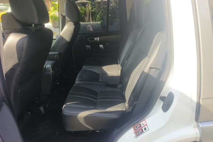 Used Land Rover Discovery 2010 3.0 TDV6 HSE Diesel Edition Left Rear Seat