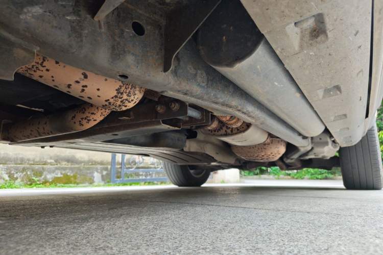 Used Land Rover Discovery 2010 5.0 V8 HSE Gasoline Model Chassis Front Left