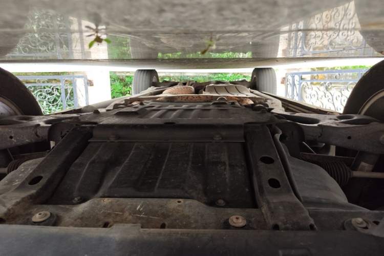 Used Land Rover Discovery 2010 5.0 V8 HSE Gasoline Model Chassis Front