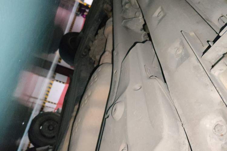 Used Land Rover Discovery 2010 3.0 TDV6 HSE Diesel Edition Chassis Rear Left
