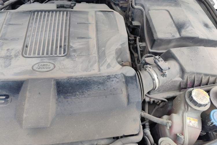 Used Land Rover Discovery 2010 5.0 V8 HSE Gasoline Model Engine Bay Left