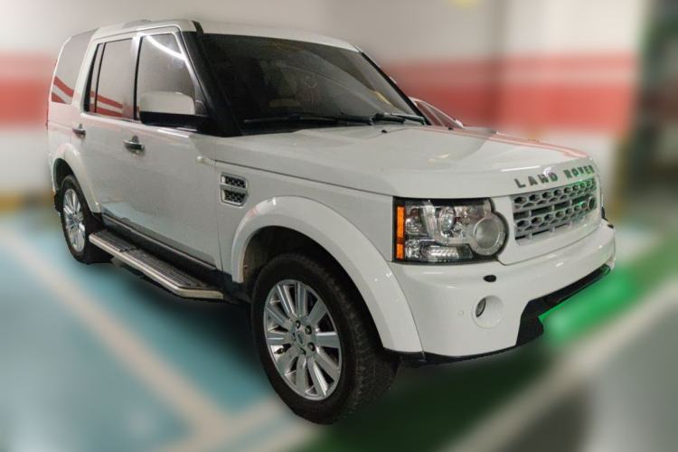 Used Land Rover Discovery 2010 3.0 TDV6 HSE Diesel Edition Front Right 45 Deg