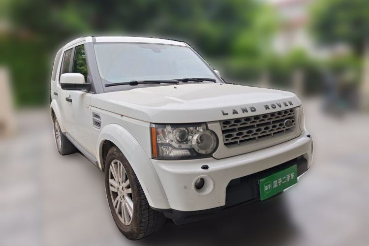 Used Land Rover Discovery 2010 5.0 V8 HSE Gasoline Model Front Right 45 Deg