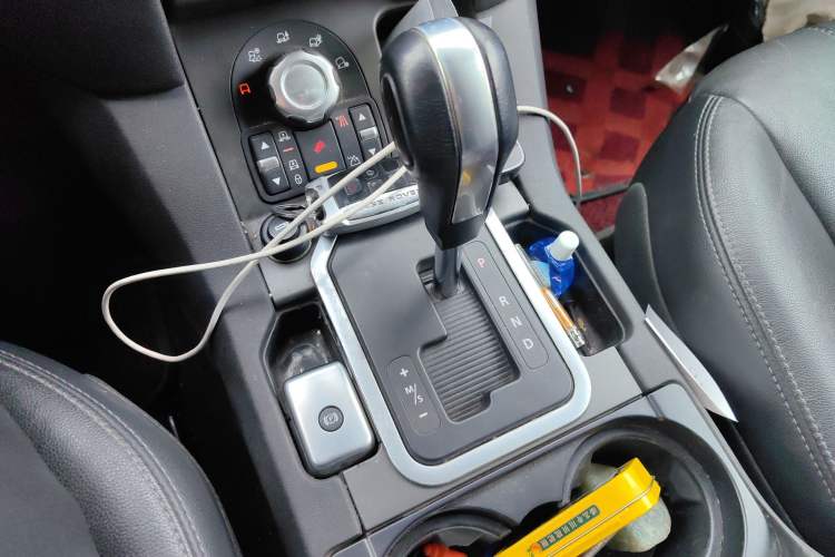 Used Land Rover Discovery 2010 5.0 V8 HSE Gasoline Model Gear Lever