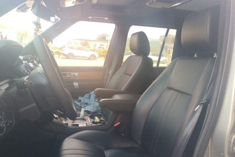 Used Land Rover Discovery 2010 3.0 TDV6 HSE Diesel Edition Left Front Seat