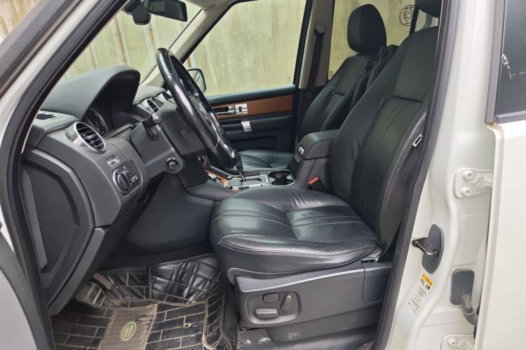 Used Land Rover Discovery 2010 5.0 V8 HSE Gasoline Model Left Front Seat