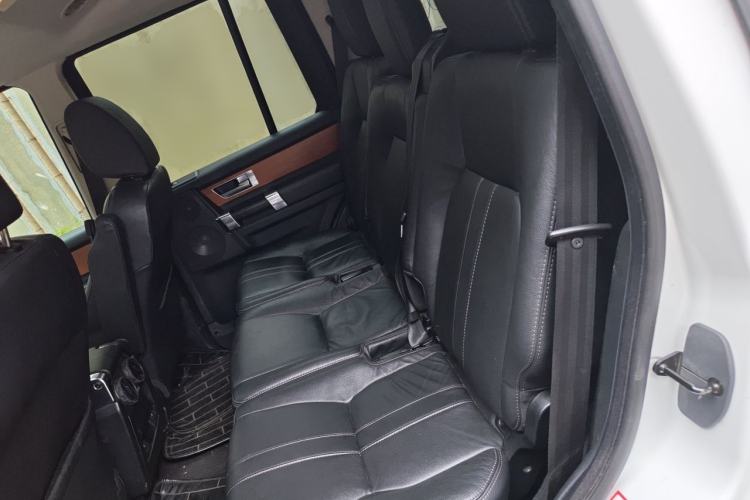 Used Land Rover Discovery 2010 5.0 V8 HSE Gasoline Model Left Rear Seat