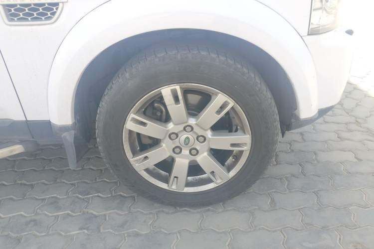 Used Land Rover Discovery 2010 3.0 TDV6 HSE Diesel Edition Right Front Wheel Hub