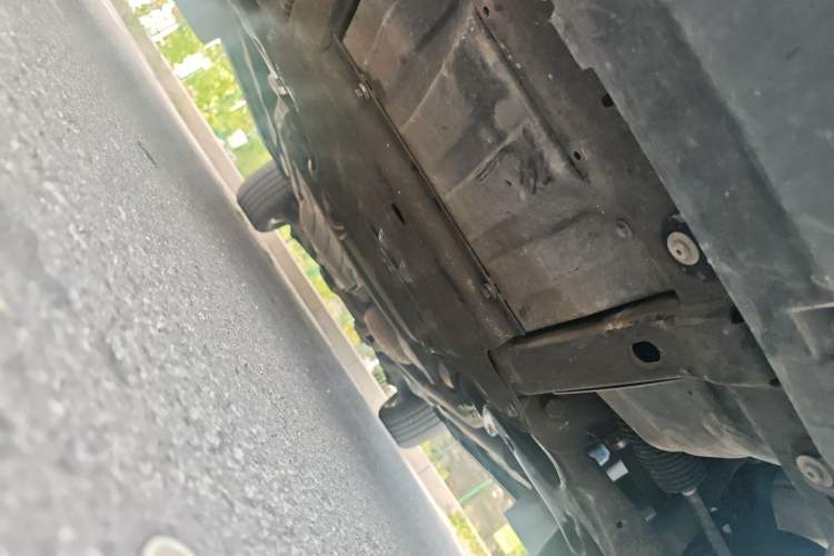 Used Land Rover Discovery 2011 4.0 V6 HSE Chassis Front