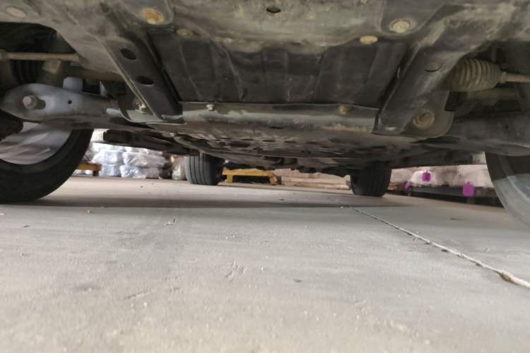 Used Land Rover Discovery 2011 5.0 V8 HSE Chassis Front