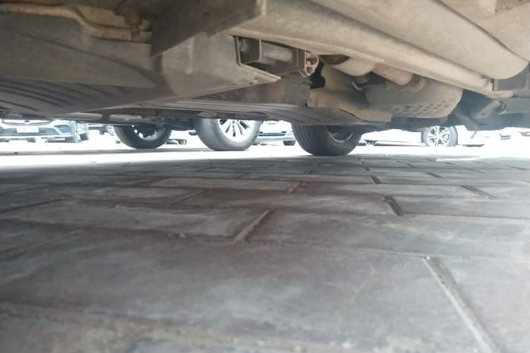 Used Land Rover Discovery 2011 3.0 SDV6 HSE Diesel Version Chassis Front Left
