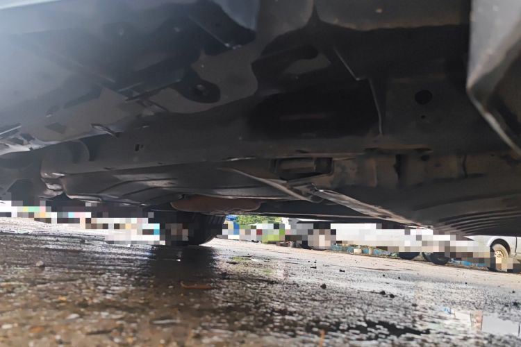 Used Land Rover Discovery 2011 3.0 SDV6 HSE Diesel Version Chassis Front Right