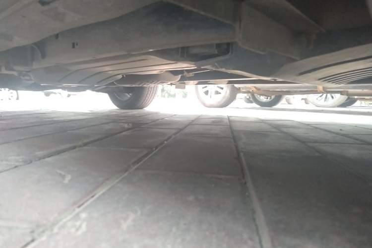 Used Land Rover Discovery 2011 3.0 SDV6 HSE Diesel Version Chassis Front Right