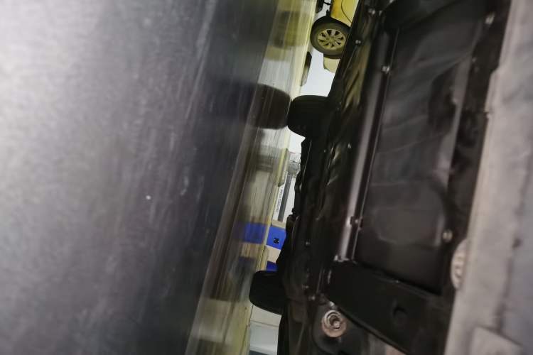 Used Land Rover Discovery 2011 3.0 SDV6 HSE Diesel Version Chassis Front
