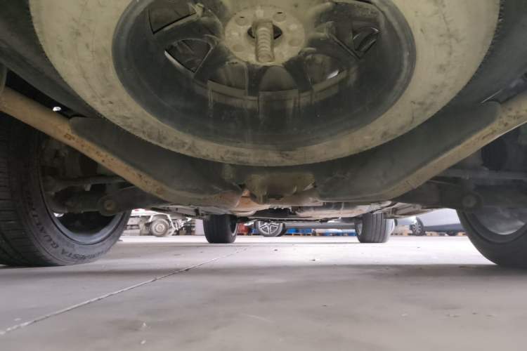 Used Land Rover Discovery 2011 5.0 V8 HSE Chassis Rear