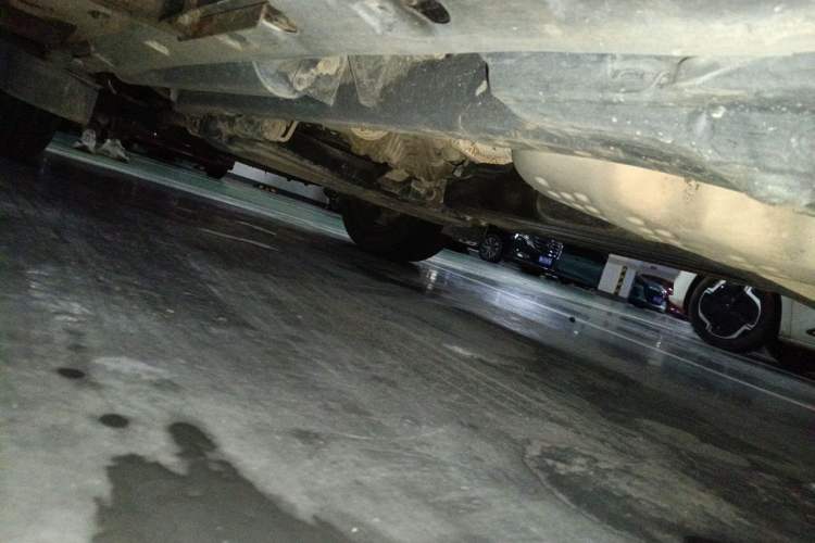 Used Land Rover Discovery 2011 3.0 SDV6 HSE Diesel Version Chassis Rear Left