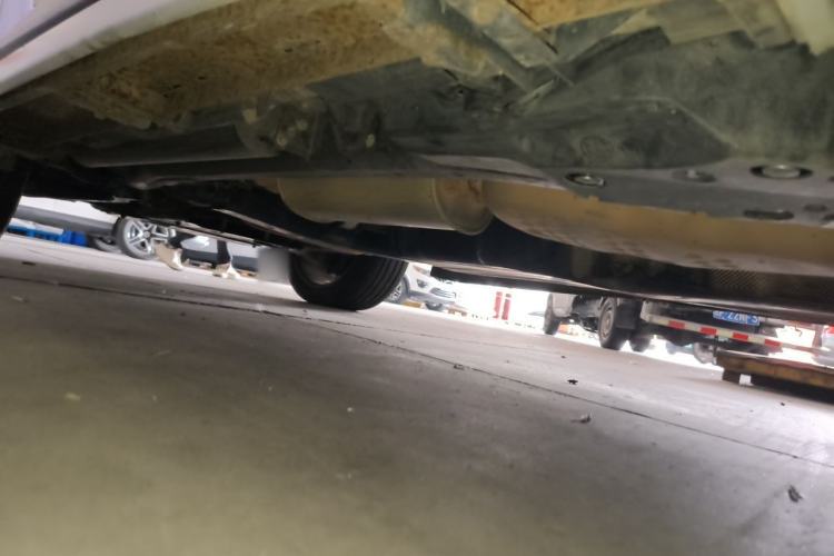 Used Land Rover Discovery 2011 5.0 V8 HSE Chassis Rear Left