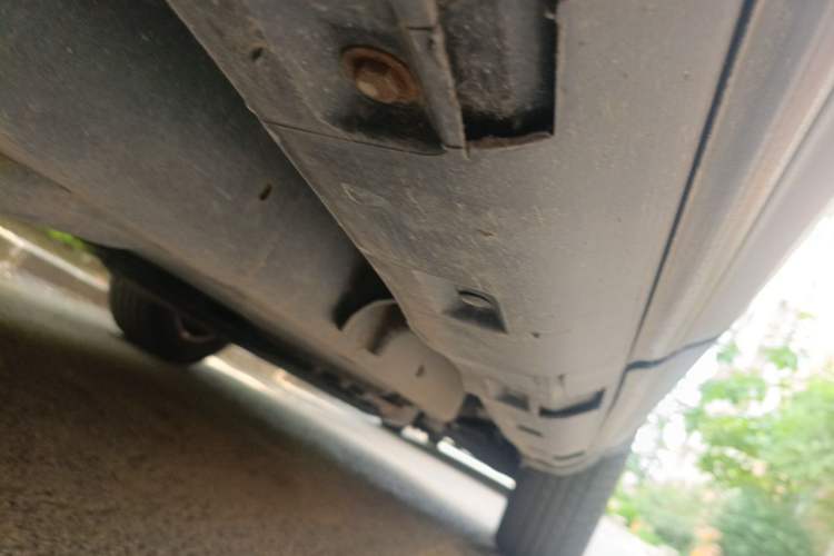 Used Land Rover Discovery 2011 3.0 SDV6 HSE Diesel Version Chassis Rear Right