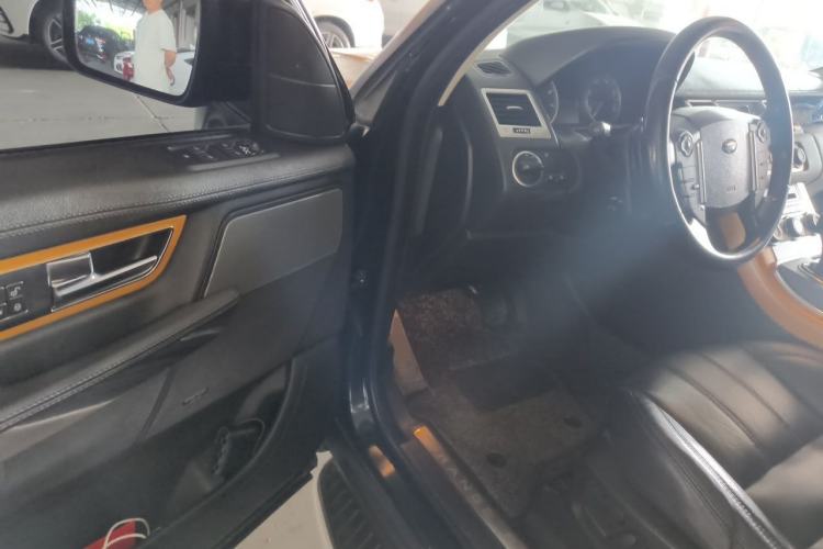 Used Land Rover Discovery 2011 5.0 V8 HSE Driver Seat
