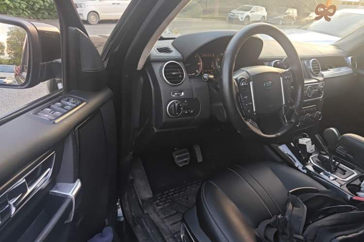 Used Land Rover Discovery 2011 3.0 SDV6 HSE Diesel Version Driver Seat