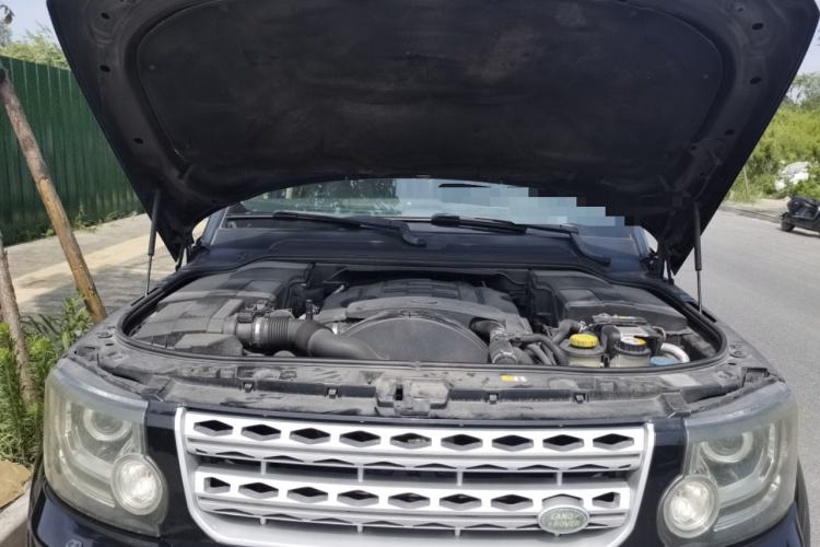 Used Land Rover Discovery 2011 3.0 SDV6 HSE Diesel Version Engine Bay