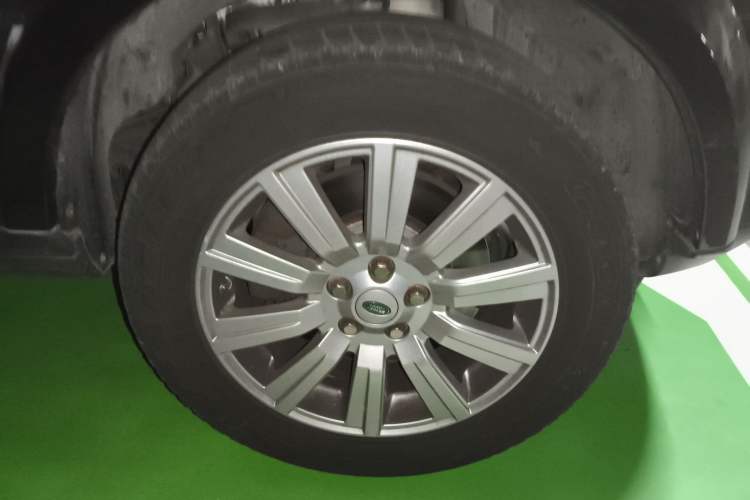 Used Land Rover Discovery 2011 5.0 V8 HSE Exterior 1